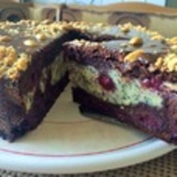 Шоколадно-вишневый пирог с творожно-маковой начинкой