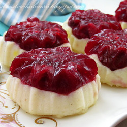 Вишнево-манный десерт