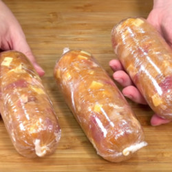 Простая домашняя колбаса с сыром