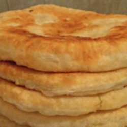 Пышные лепешки на кефире: быстрый рецепт необычной вкуснятины! Подаю вместо хлеба!