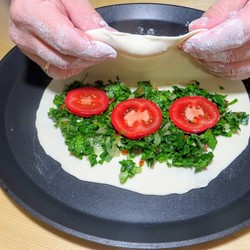 Лепешка с зеленью - сочная штучка