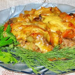 Нежная и ароматная куриная печень с овощами в духовке