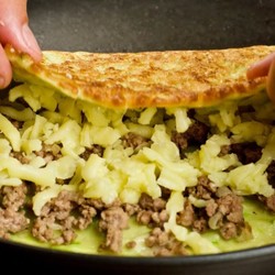 Кабачок, фарш и сыр — и превосходное блюдо готово