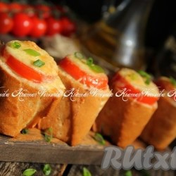 Багет с курицей и сыром в духовке - 13 пошаговых фото в рецепте