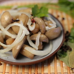 Вкуснейшие маринованные шампиньоны можно приготовить дома