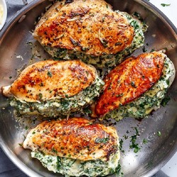 Это возможно. Готовим быстро красивое, вкусное, сочное мясо! Куриное филе с кабачком и сыром