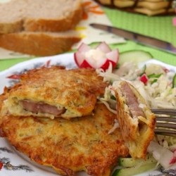 Свинина в картофельной шубке.Прекрасно подойдёт для вечерней трапезы в кругу семьи и гостей