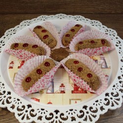 Все в нашей семье обожают такое пирожное. И оно совсем не приторное