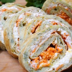 Рулет из кабачков с морковью, сыром и чесноком