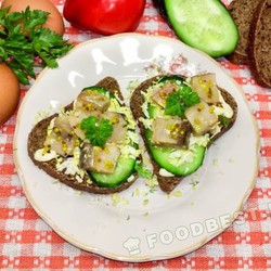 Вкусные рыбные бутерброды со скумбрией