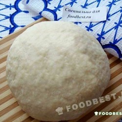 Рецепт тонкого теста для пиццы без дрожжей (на минеральной воде)