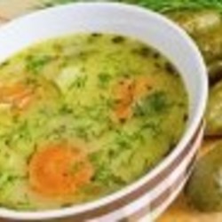 Постный рассольник с перловкой