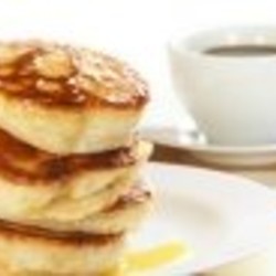 Пышные яблочные оладьи