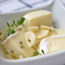 Eingelegter Camembert