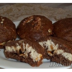 Шоколадные кексы с творожной начинкой