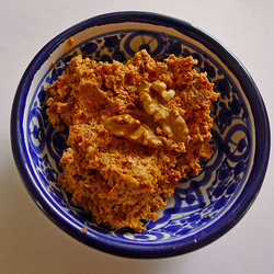 Tomaten-Schafskäse-Walnuss-Paste