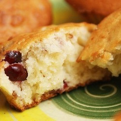 Маффины с клюквой на сметане
