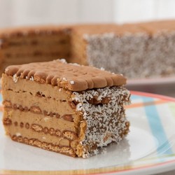 Кофейный торт с печеньем без выпечки