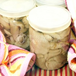 Маринованные маслята