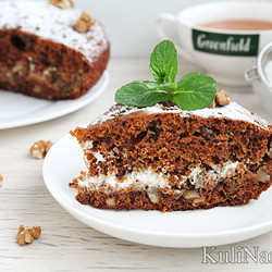 Медовый пирог с орехами