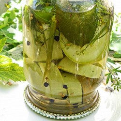 ХРУСТЯЩИЕ МАРИНОВАННЫЕ КАБАЧКИ