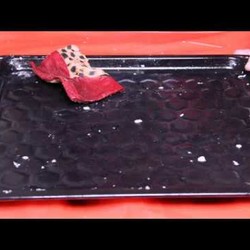 Как очистить противень от нагара - будет сверкать как новый