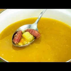 Просто объедение! Гороховый суп с охотничьими колбасками - еще захочется! | Appetitno.TV