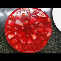 Чизкейк без выпечки с клубникой