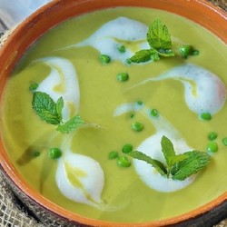 Альтернатива окрошке: ТОП-5 летних супов, которые утолят голод в жару