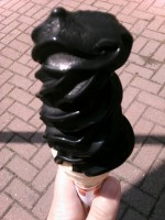 Черное мороженное