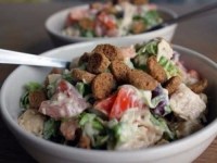 Салат с фасолью и куриной грудкой