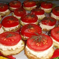 Холодная закуска из кабачков, сыра и томатов