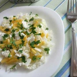 САЛАТ ИЗ МОЛОДОЙ КАПУСТЫ С ЯЙЦОМ