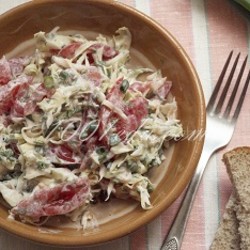 САЛАТ ИЗ СВЕЖЕЙ КАПУСТЫ С ПОМИДОРАМИ  