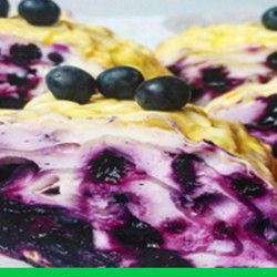 Творожно-ягодный рулет из лаваша 