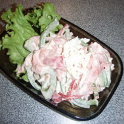 САЛАТ ИЗ ПОМИДОРА С БОЛГ. ПЕРЦЕМ И ЯЙЦОМ