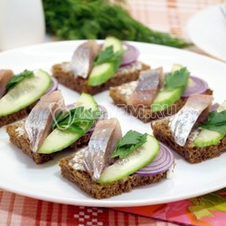 Бутерброды с селёдкой 2