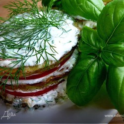 Башенки из кабачков с помидорами