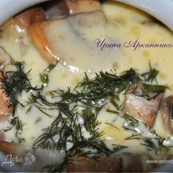 Курица и грибы в горшочках