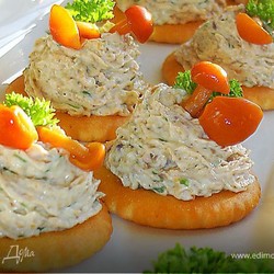 Грибная закуска на крекерах
