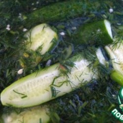 Малосольные огурчики на газировке и маринованные