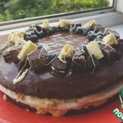 сникерс интересн шокол корж