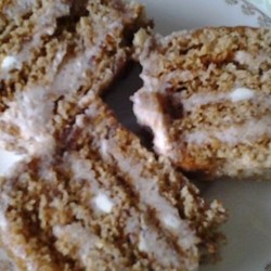 медовик з горіховим кремом