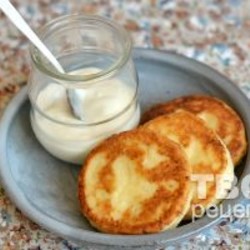 ТВОРОЖНИКИ С МАНКОЙ