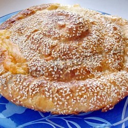 Слоеный пирог с сыром