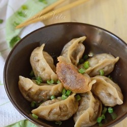 Китайские пельмени с капустой и грибами