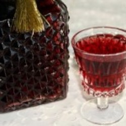 Рецепты настоек малины на водке и коньяке