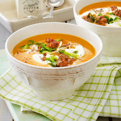 Kürbissuppe mit Hackfleisch