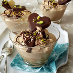 Mozartcreme mit Marzipan-Schokoherzen