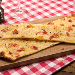 Elsässer Flammkuchen